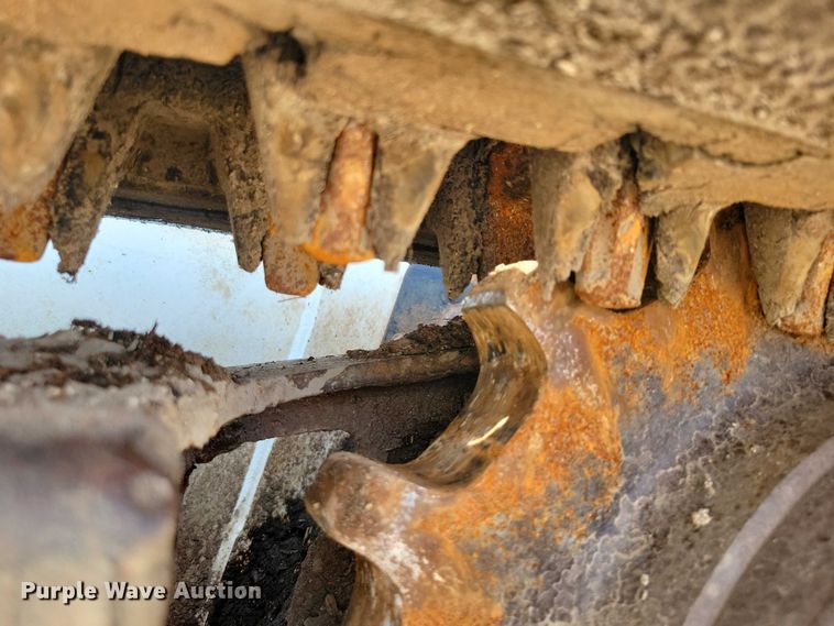 image for item DX7217 2005 Bobcat T250 tracked skid steer loader