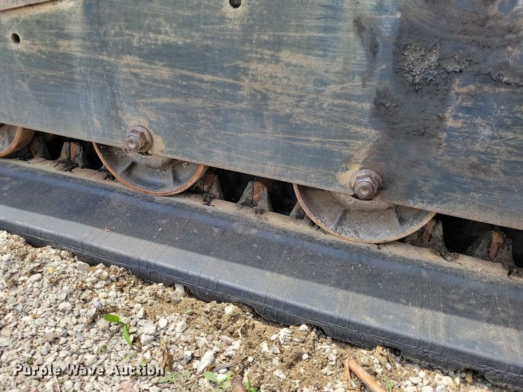 image for item DX7217 2005 Bobcat T250 tracked skid steer loader