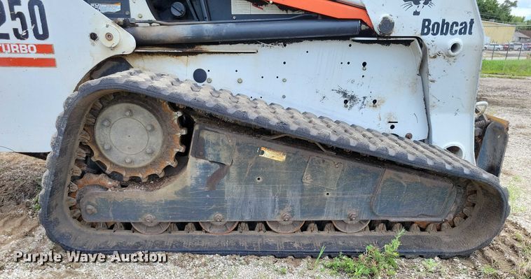 image for item DX7217 2005 Bobcat T250 tracked skid steer loader