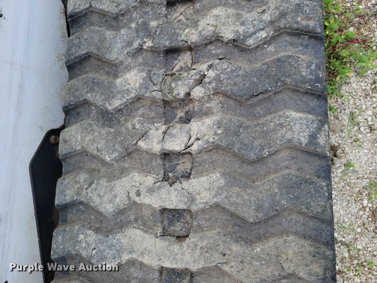 image for item DX7217 2005 Bobcat T250 tracked skid steer loader