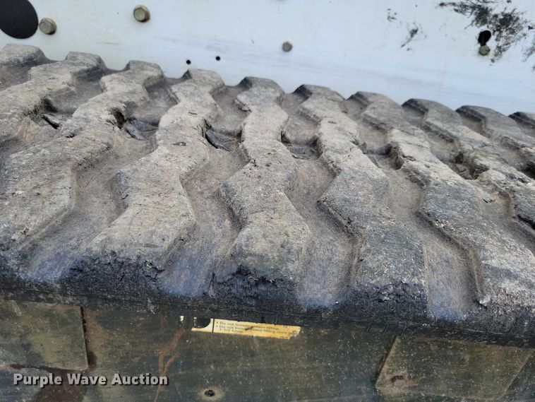 image for item DX7217 2005 Bobcat T250 tracked skid steer loader