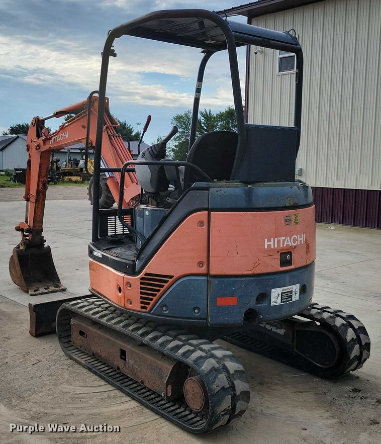 image for item DX7409 2006 Hitachi Zaxis 27U mini excavator