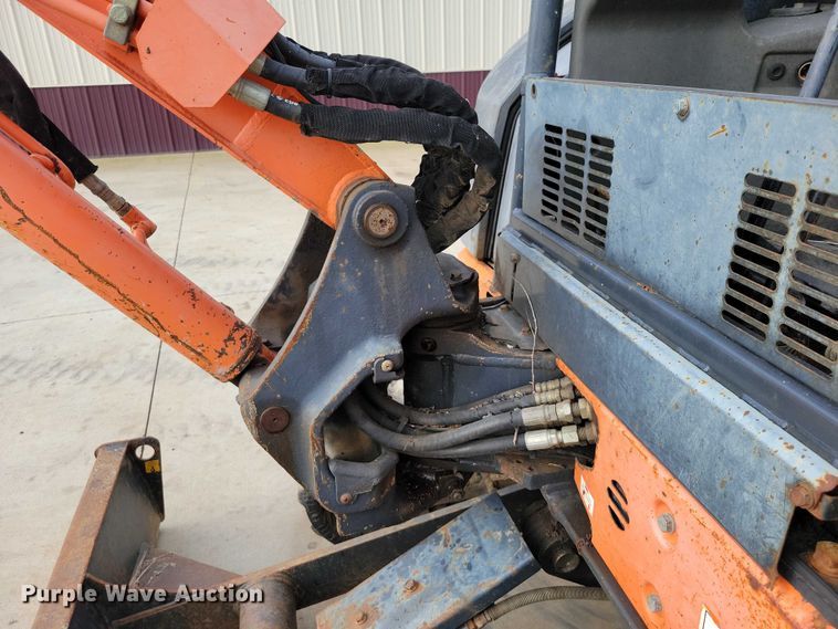 image for item DX7409 2006 Hitachi Zaxis 27U mini excavator