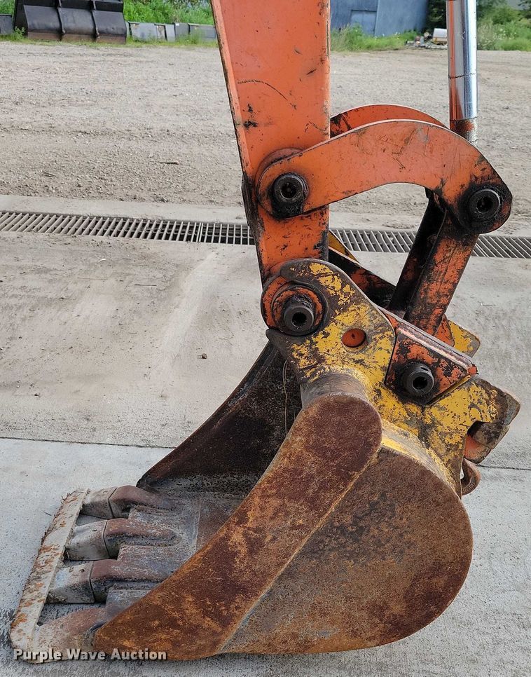 image for item DX7409 2006 Hitachi Zaxis 27U mini excavator