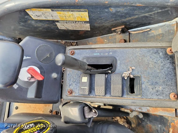 image for item DX7409 2006 Hitachi Zaxis 27U mini excavator