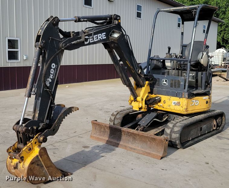EXCAVADORA 2012 JOHN DEERE 27D