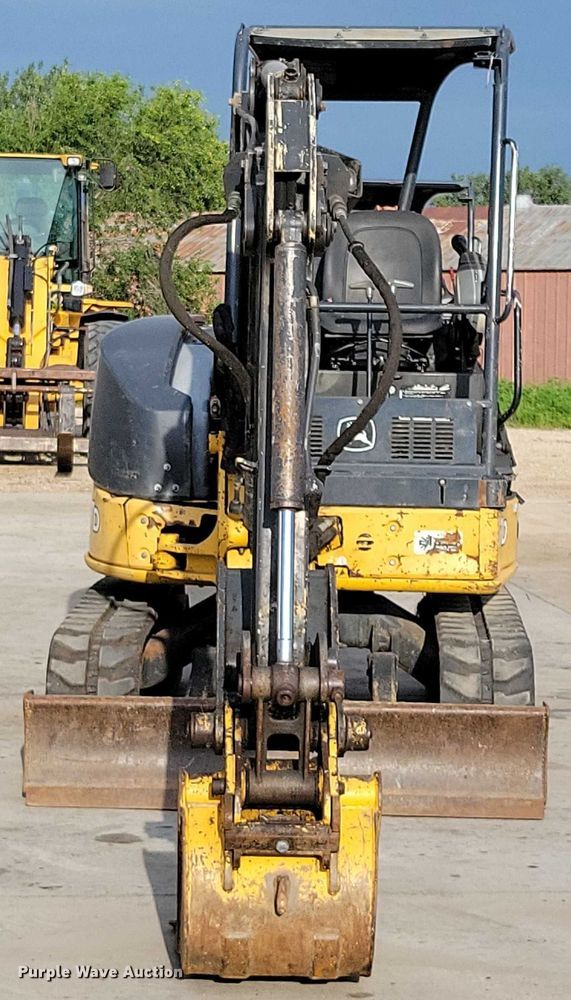 EXCAVADORA 2012 JOHN DEERE 27D