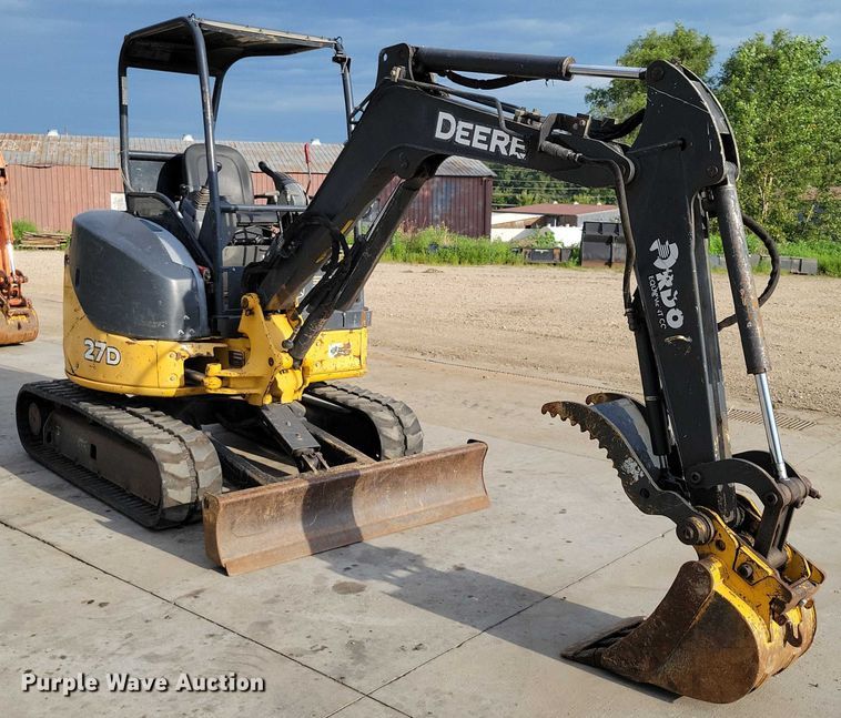 EXCAVADORA 2012 JOHN DEERE 27D