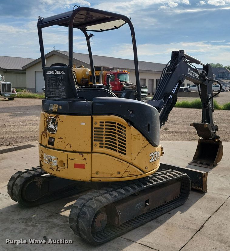 EXCAVADORA 2012 JOHN DEERE 27D