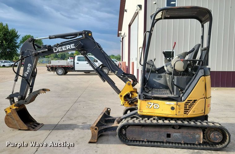 image for item DX7410 2012 John Deere  27D mini excavator