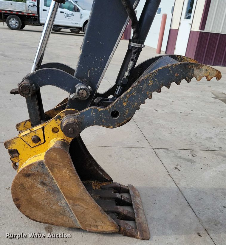 image for item DX7410 2012 John Deere  27D mini excavator