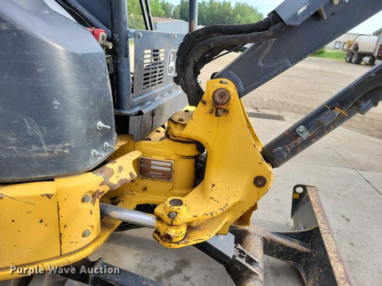 image for item DX7410 2012 John Deere  27D mini excavator