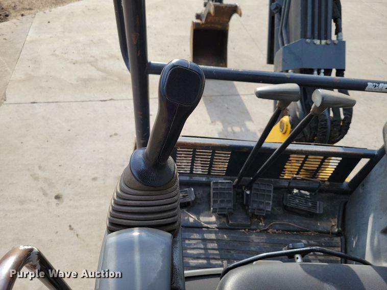 image for item DX7410 2012 John Deere  27D mini excavator