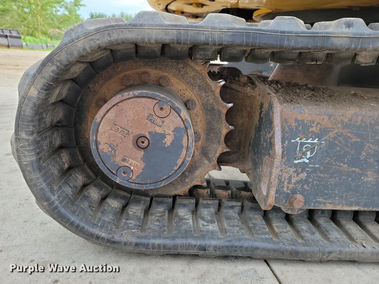 image for item DX7410 2012 John Deere  27D mini excavator