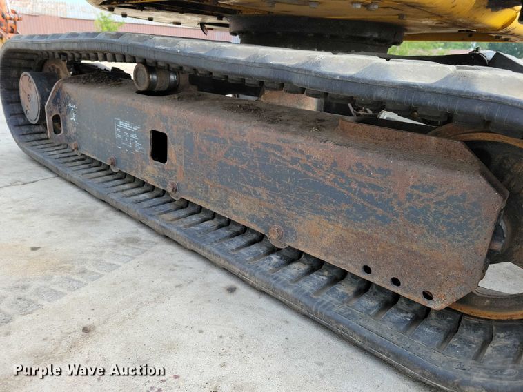 image for item DX7410 2012 John Deere  27D mini excavator