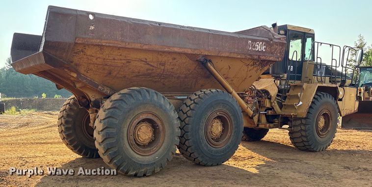 image for item DY0920 1997 Caterpillar D250E articulated haul truck