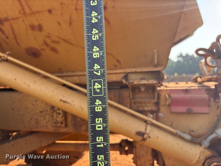 image for item DY0920 1997 Caterpillar D250E articulated haul truck