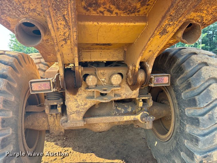 image for item DY0920 1997 Caterpillar D250E articulated haul truck