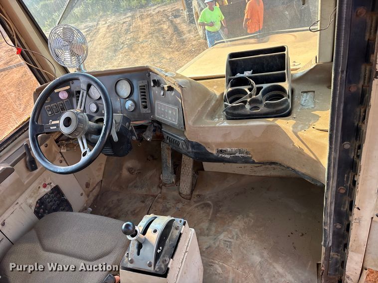 image for item DY0920 1997 Caterpillar D250E articulated haul truck