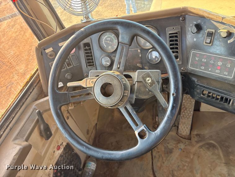 image for item DY0920 1997 Caterpillar D250E articulated haul truck