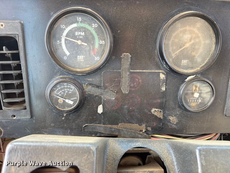 image for item DY0920 1997 Caterpillar D250E articulated haul truck