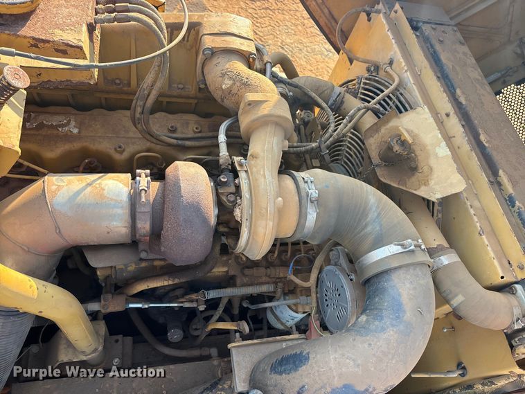 image for item DY0920 1997 Caterpillar D250E articulated haul truck