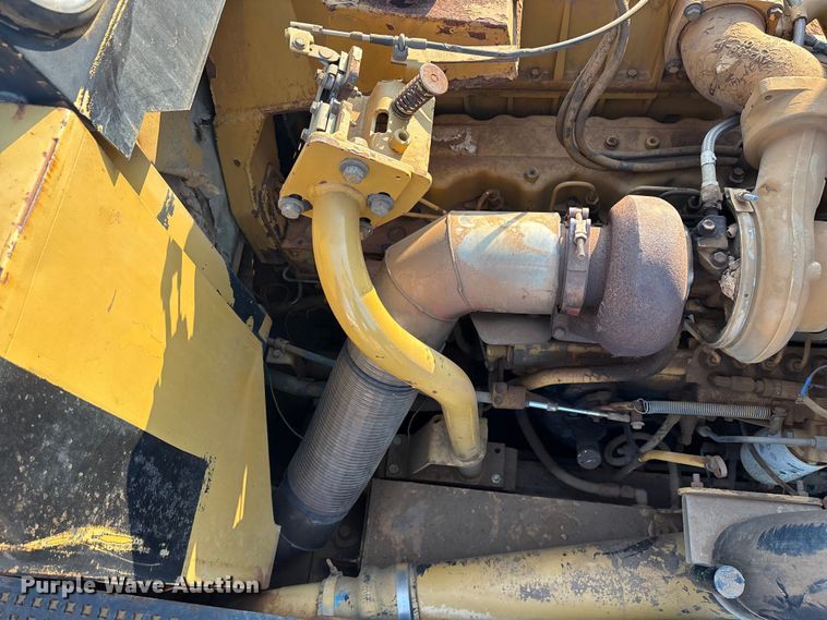 image for item DY0920 1997 Caterpillar D250E articulated haul truck