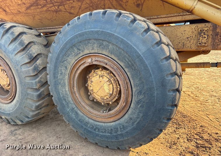 image for item DY0920 1997 Caterpillar D250E articulated haul truck