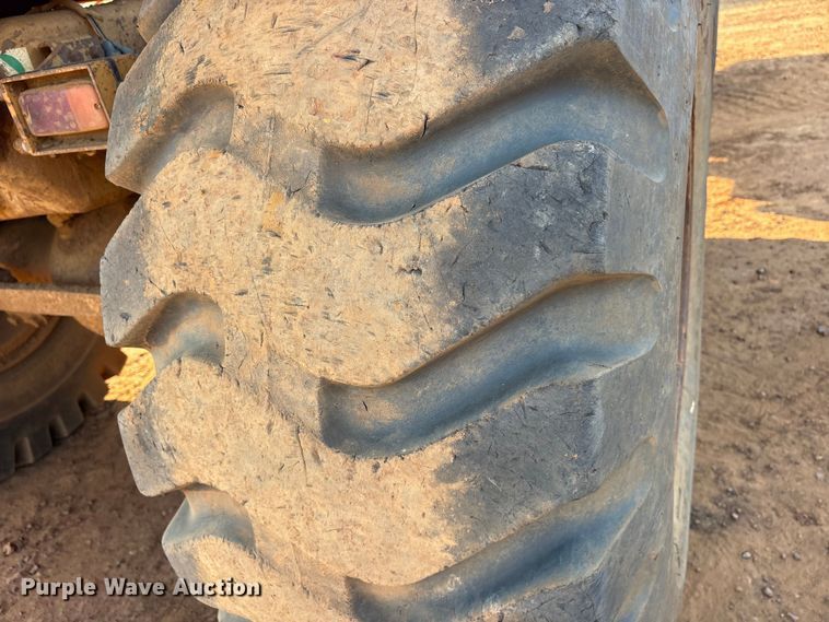 image for item DY0920 1997 Caterpillar D250E articulated haul truck