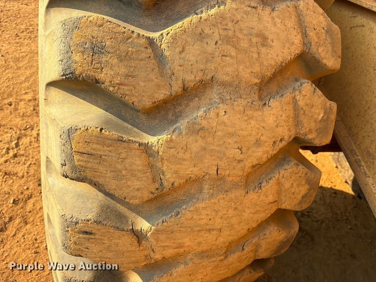 image for item DY0920 1997 Caterpillar D250E articulated haul truck