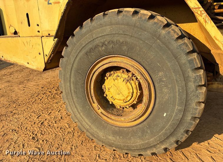 image for item DY0920 1997 Caterpillar D250E articulated haul truck