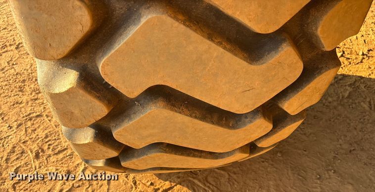 image for item DY0920 1997 Caterpillar D250E articulated haul truck