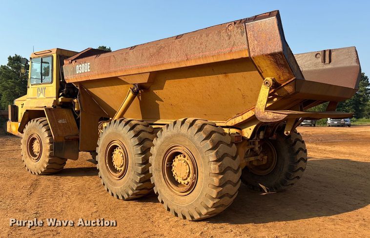 image for item DY0921 1998 Caterpillar D300E articulated haul truck