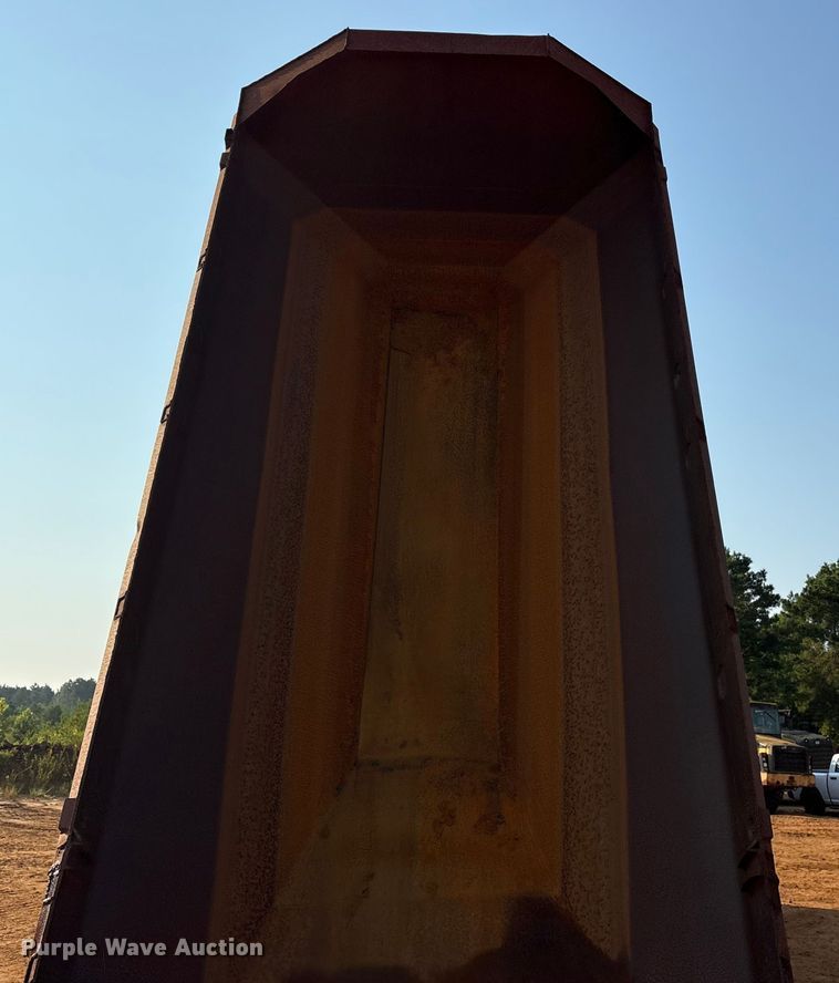 image for item DY0921 1998 Caterpillar D300E articulated haul truck