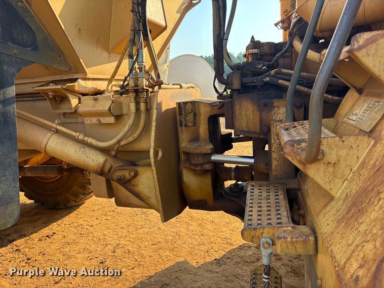 image for item DY0921 1998 Caterpillar D300E articulated haul truck