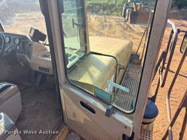 image for item DY0921 1998 Caterpillar D300E articulated haul truck