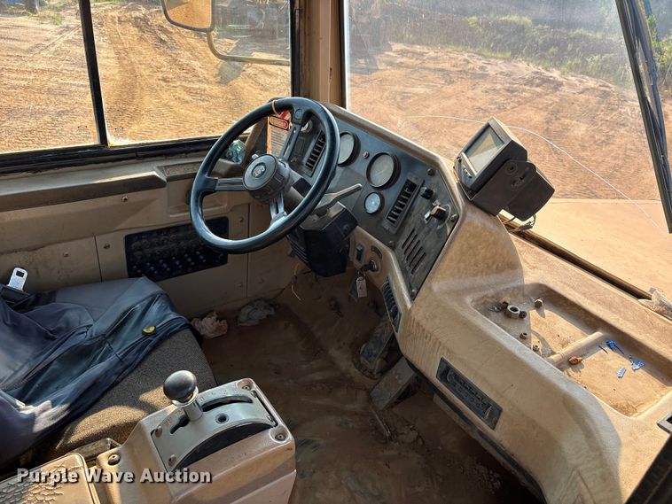 image for item DY0921 1998 Caterpillar D300E articulated haul truck