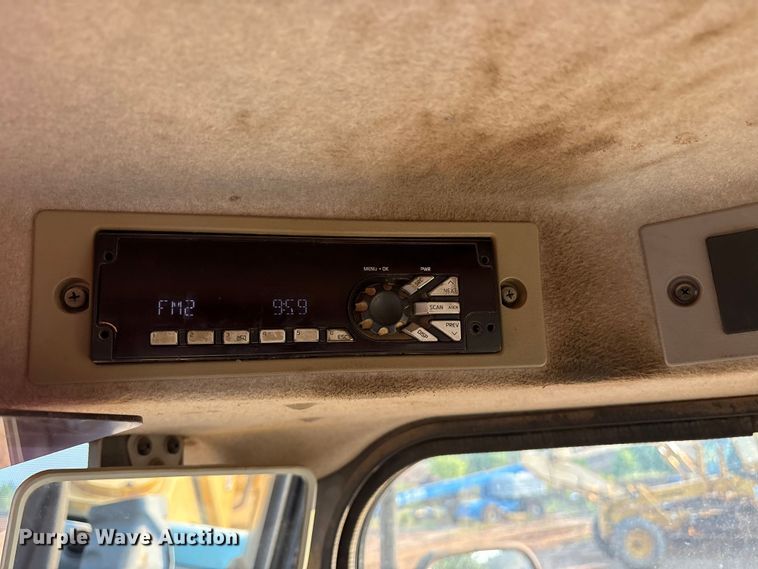 image for item DY0922 2018 Kawasaki 80Z7 wheel loader