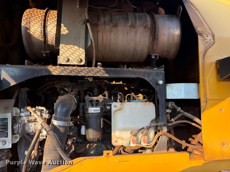 image for item DY0922 2018 Kawasaki 80Z7 wheel loader