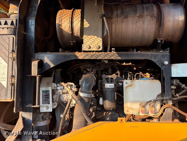 image for item DY0922 2018 Kawasaki 80Z7 wheel loader