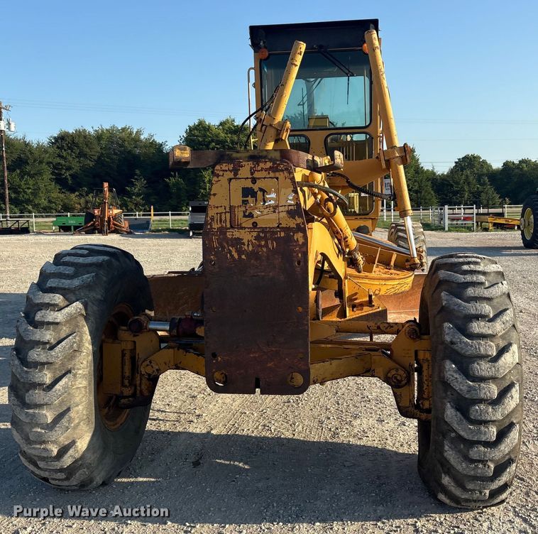 image for item DY0931 1989 Dresser 850 motor grader