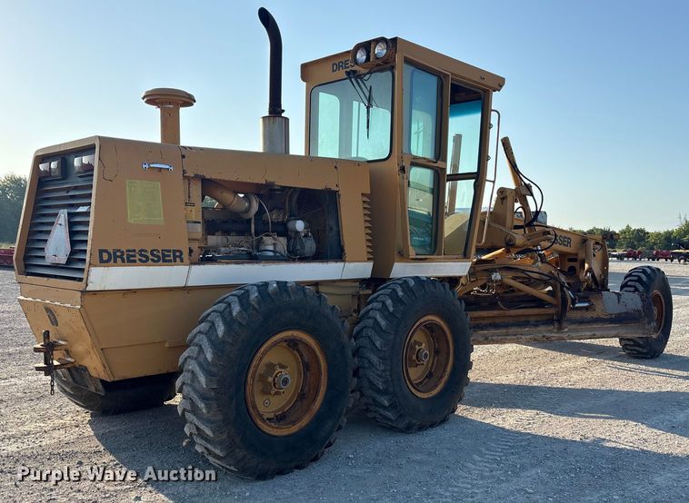 image for item DY0931 1989 Dresser 850 motor grader