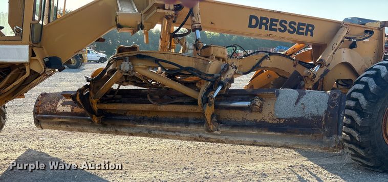 image for item DY0931 1989 Dresser 850 motor grader
