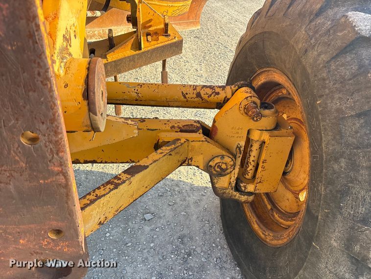 image for item DY0931 1989 Dresser 850 motor grader