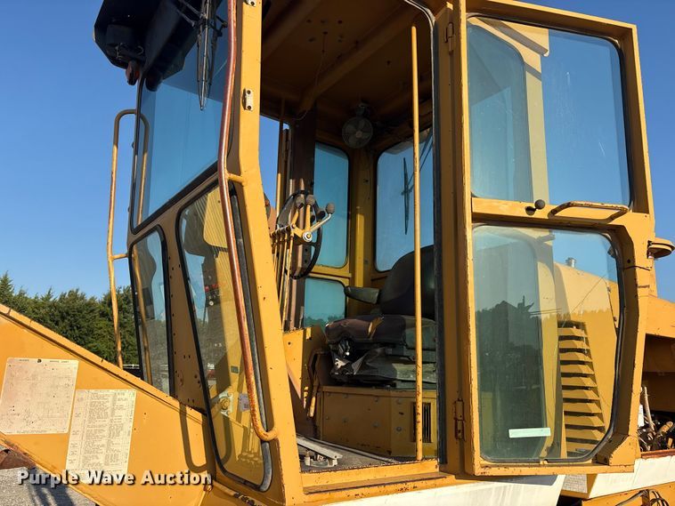 image for item DY0931 1989 Dresser 850 motor grader