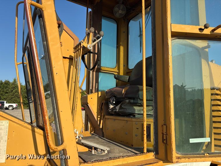 image for item DY0931 1989 Dresser 850 motor grader