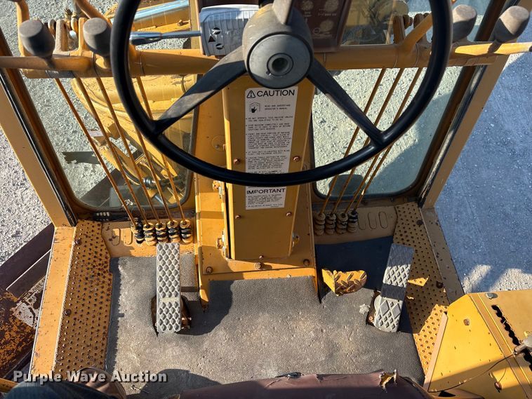 image for item DY0931 1989 Dresser 850 motor grader