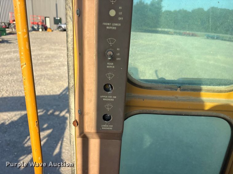 image for item DY0931 1989 Dresser 850 motor grader