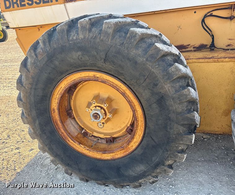 image for item DY0931 1989 Dresser 850 motor grader