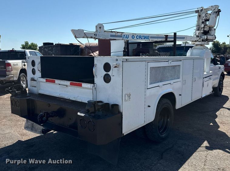 image for item DZ8658 2002 Ford F550 utility / service truck